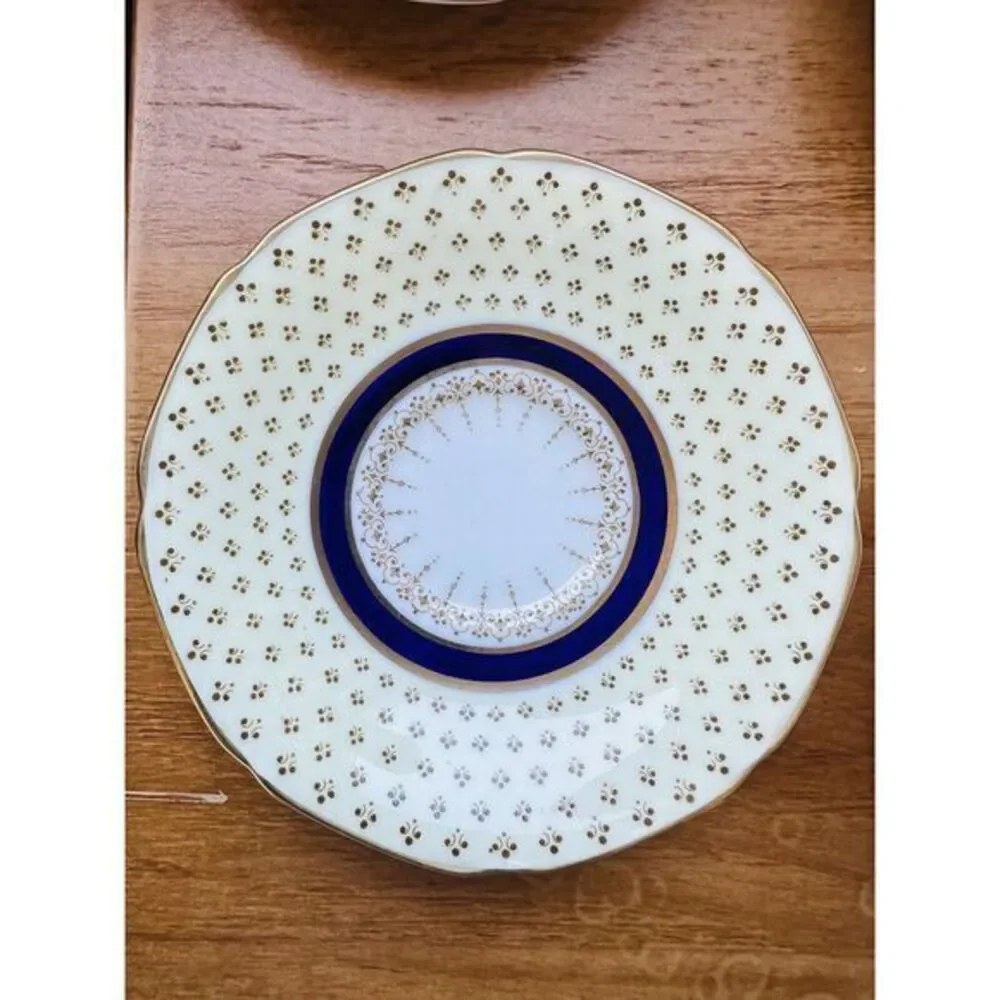 Paragon By Appt. China Potters To HM Queen Elizabeth England‎ 4 Saucers Only 5